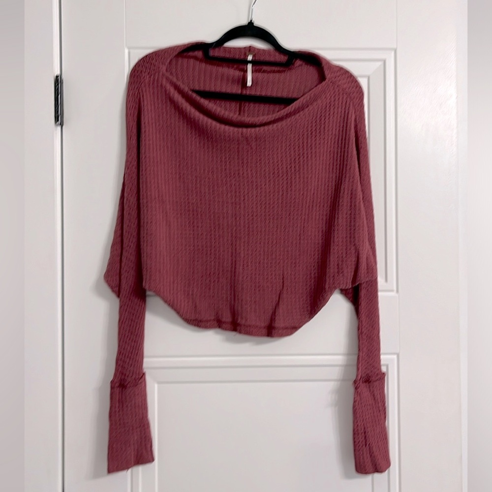 Women’s free people size extra small waffle net slouchy shirt.